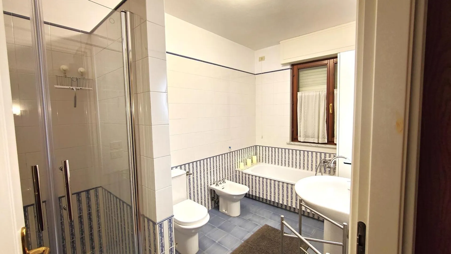 Casa Mario Dei Pini Villa Viareggio